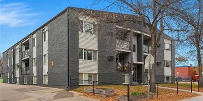 833 B Avenue N #13, Saskatoon, SK – Bright Corner Condo in Caswell Hill