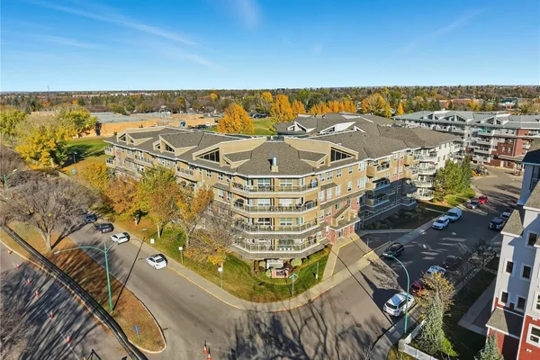 102 Armistice Way #204, Saskatoon, SK – Bright 1-Bedroom + Den Condo at Dover Heights