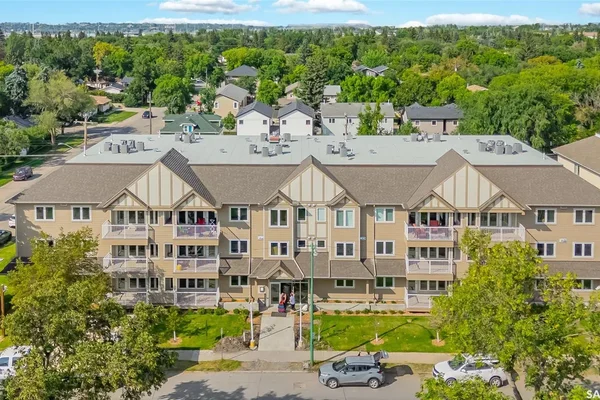 318 108th Street W #203 Saskatoon, SK – Contemporary Condo in Sutherland